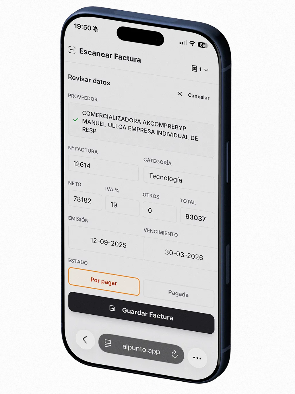 Factura escaneada con todos los datos extraídos por IA